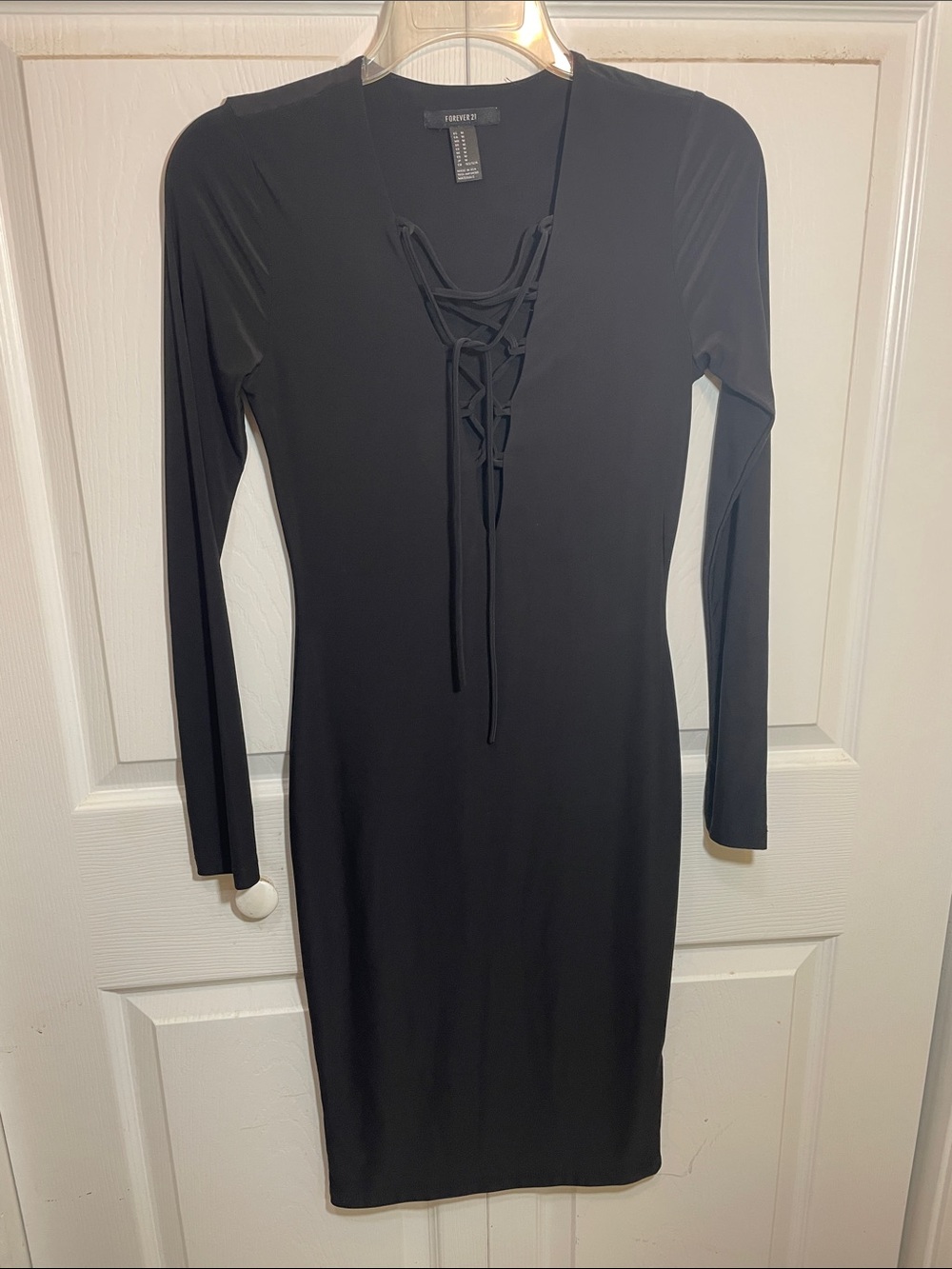 Forever 21 Black Long Sleeve Lace-Up Bodycon Dress poly/spandex size M Ptp 16-18